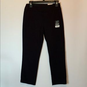 St John Bay Slimming Capri Mid Rise 4 NWT